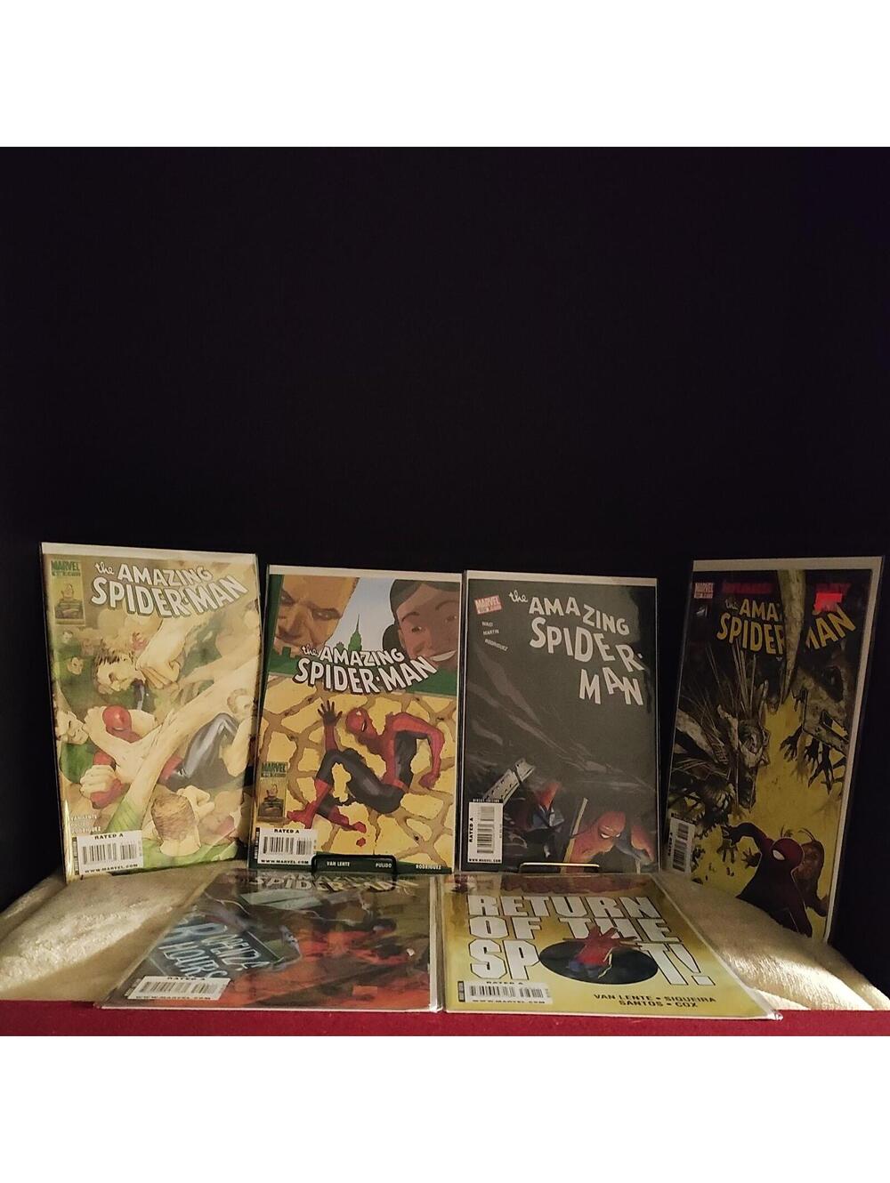The Amazing Spiderman Comic Lot of 6  books, in sleeves Mint